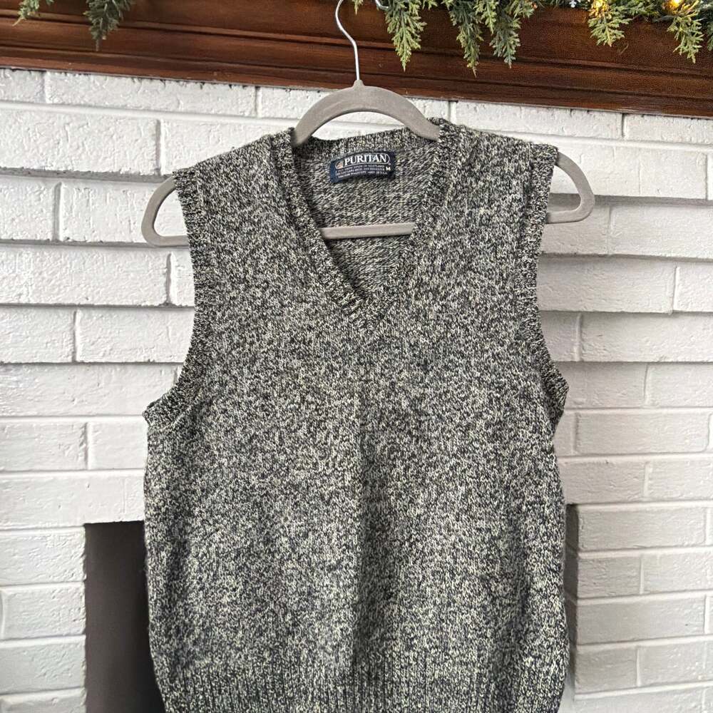 Vintage Puritan Gray Marled Shetland Wool Blend V-Neck Sweater Vest